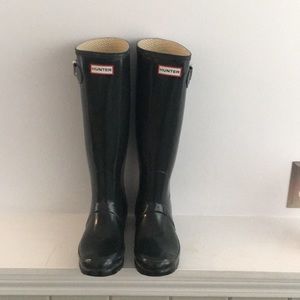 HUNTER BOOTS - NEW - dark green - size 8